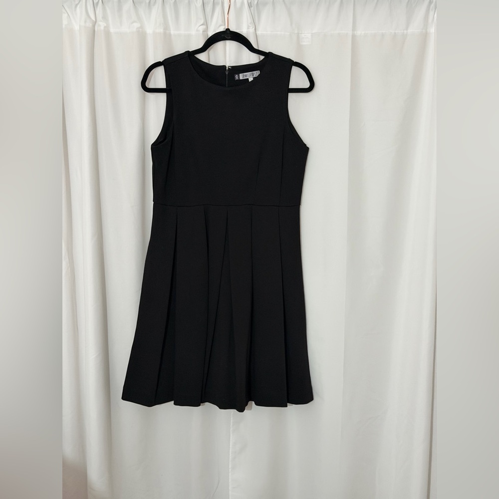 Jennifer Lopez Black Garment